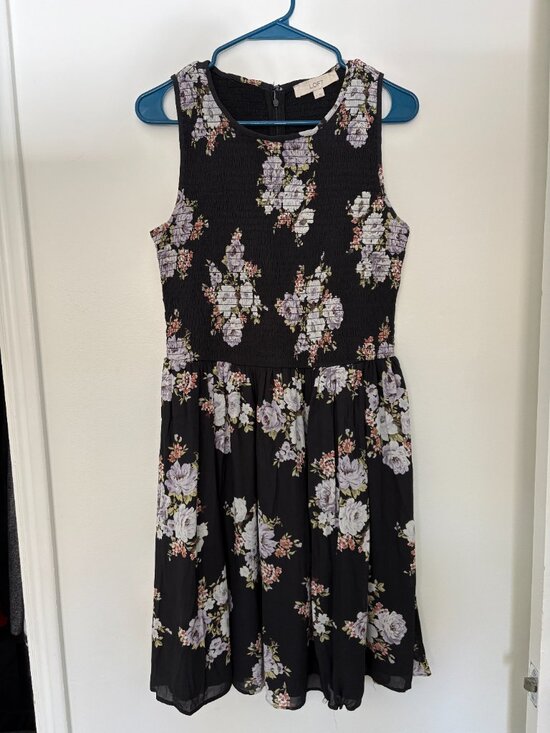 LOFT Dresses & Skirts - Darling Flower Dress | Loft Size 6